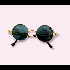 Fashionable sunglasses 😎